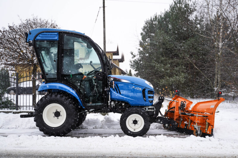 Mni tractors mower for snow clearing